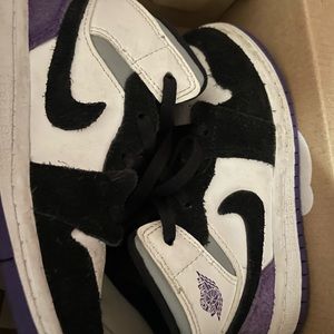 Jordan 1 mid SE Special Edition white court purple 9c